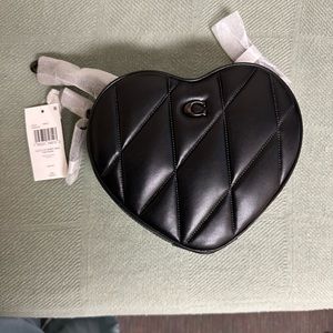 NWT COACH Heart bag in Black quilted leather